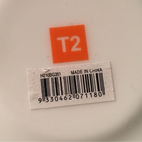 T2 cup and saucer. Aqua Moroccan Tealeidoscope. So pretty and lightweight - Picture 10 of 11